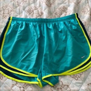 Nike Drifit shorts 2XL